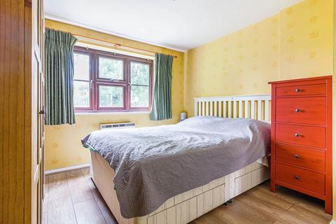 28 Orchid Close, Abridge, Romford, RM4 1DF