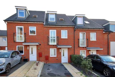 52 Oakes Crescent, Dartford, DA1 5UF
