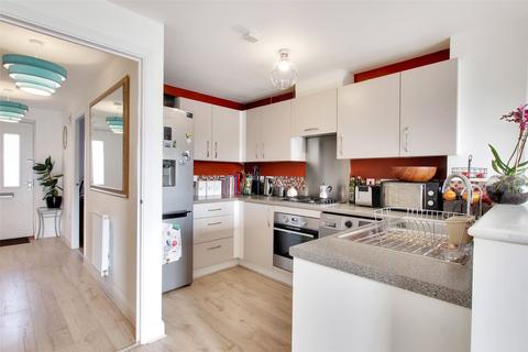 52 Oakes Crescent, Dartford, DA1 5UF