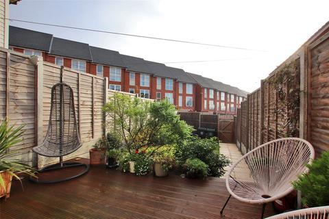 52 Oakes Crescent, Dartford, DA1 5UF