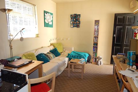 1 bedroom apartment to rent - Holyhead Road, Bangor, Gwynedd, LL57