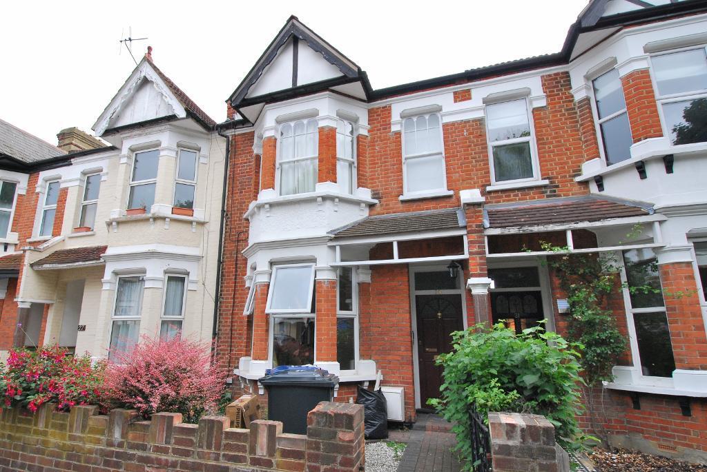 Adelaide Road, Ealing, London, W13 9ED 2 bed flat - £385,000