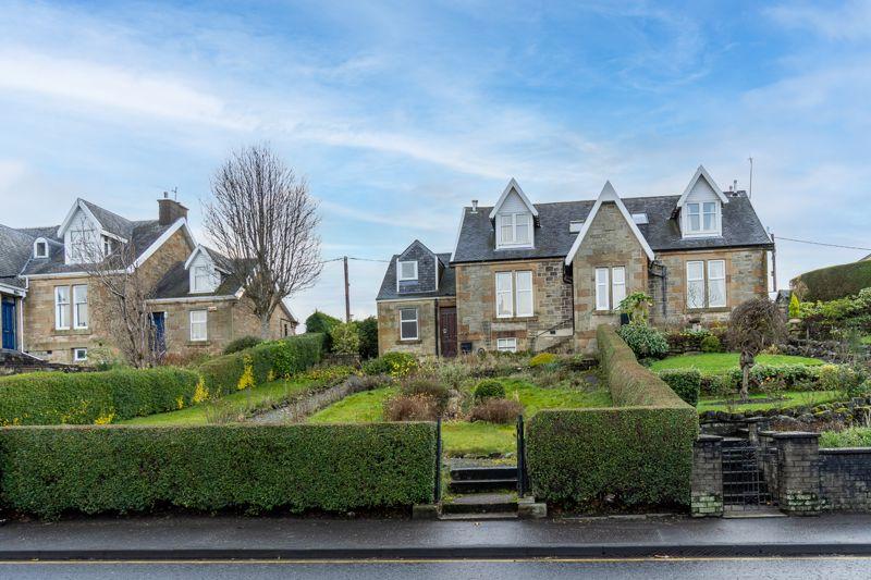 15 Ayr Road, Cumnock, KA18 1DT 3 bed semidetached house £160,000