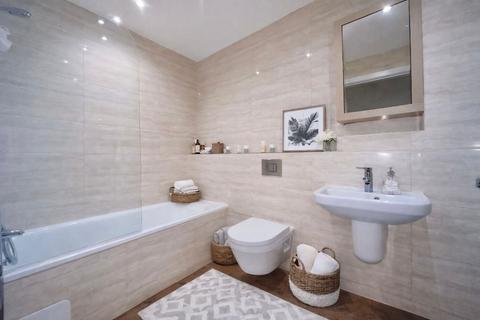 4 bedroom apartment to rent, Apt 13 Devonshire Point