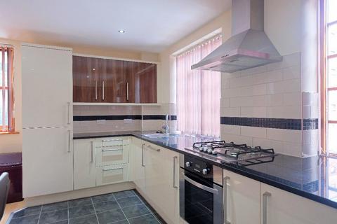 4 bedroom apartment to rent, Lion Works - City Campus