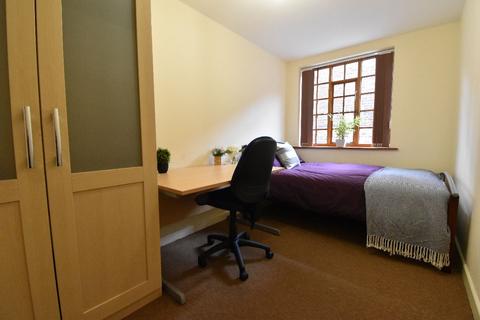 4 bedroom apartment to rent, Lion Works - City Campus
