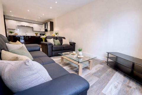3 bedroom apartment to rent, Ecco