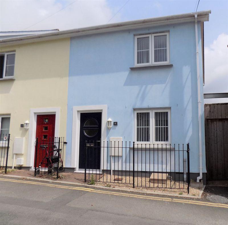 Park Street, Ivybridge 2 bed end of terrace house £850 pcm (£196 pw)