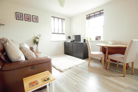 52e Anglia Way, Great Denham, Bedford, MK40 4SD