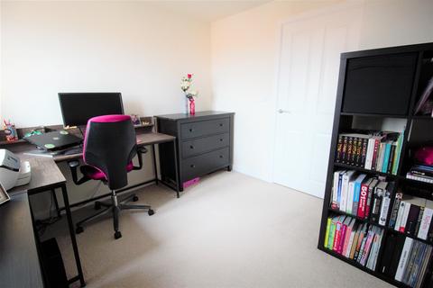 52e Anglia Way, Great Denham, Bedford, MK40 4SD