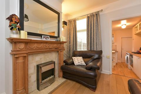 125 Coles Lane, Sutton Coldfield, B72 1NL