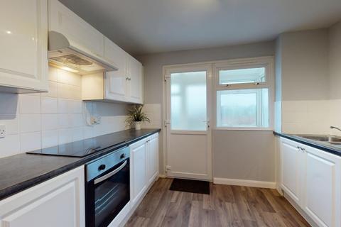 39 Kimberley Close, Dover, CT16 2JW