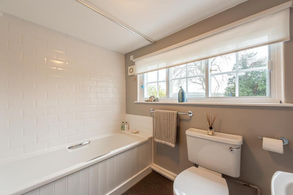 The Little House, 13 Howsham, York, North Yorkshire, YO60 7PH 3 bed