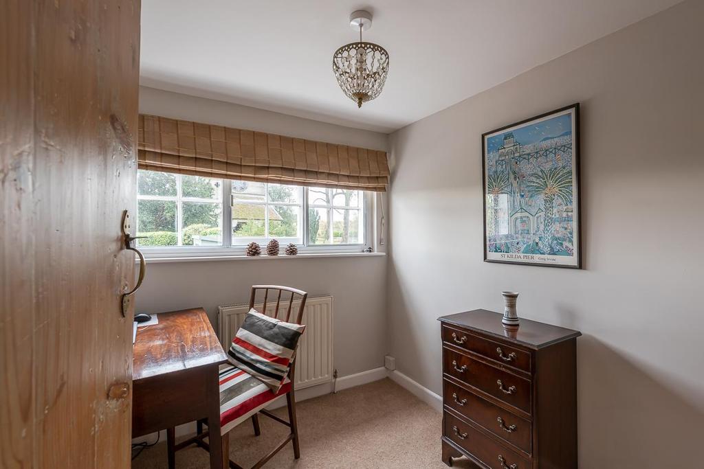 Bedroom 3/study
