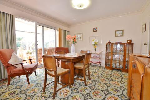 137 Broadway, Southbourne, Bournemouth, BH6 4EP