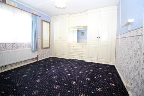 2 bedroom property for sale - Longcroft Drive, Waltham Cross