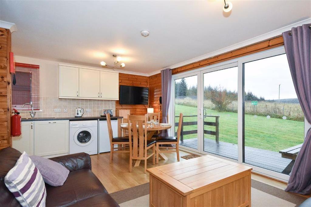 Glenlivet 3 bed detached bungalow for sale £85,000
