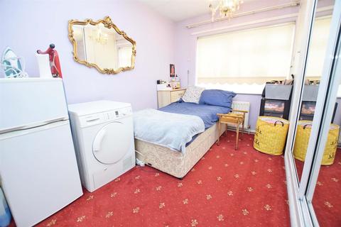 122b Bredhurst Road, Gillingham, ME8 0QU
