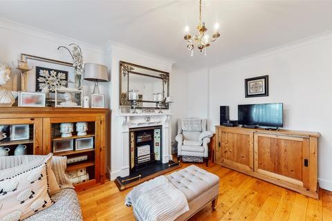 111 Abbotts Drive, Wembley, HA0 3SH