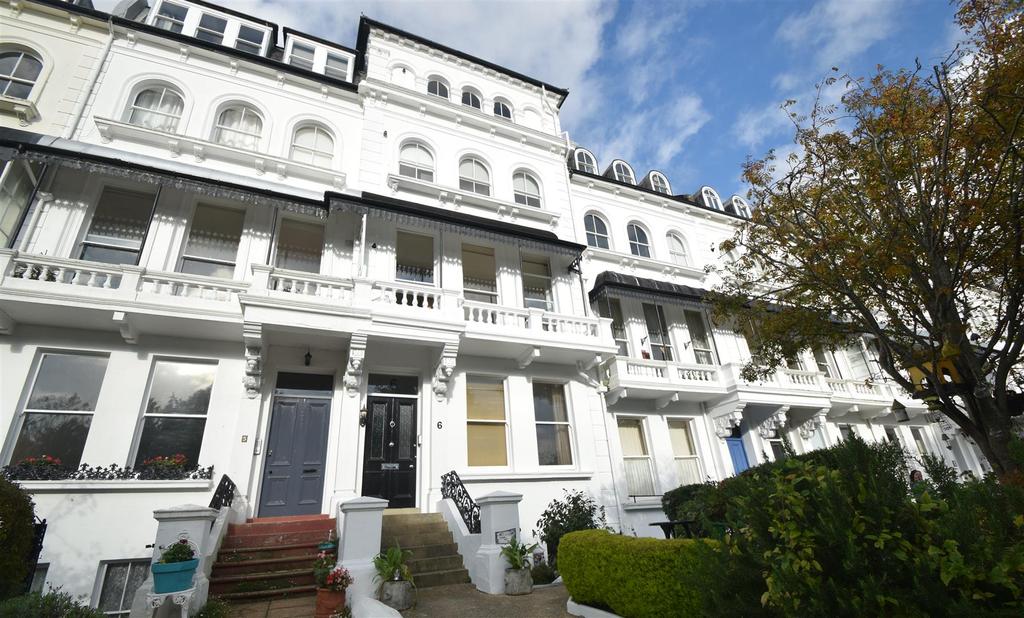 Markwick Terrace, St. LeonardsOnSea 2 bed flat £850 pcm (£196 pw)