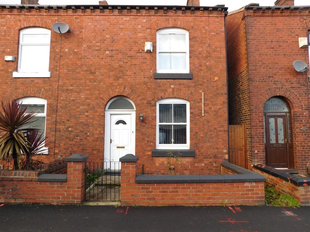 Ashton Road East, Failsworth, Manchester 2 bed end of terrace house £