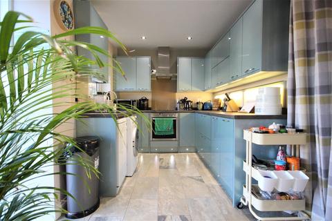 5 Hatherall Close, Stratton St Margaret, Swindon, SN3 4LQ