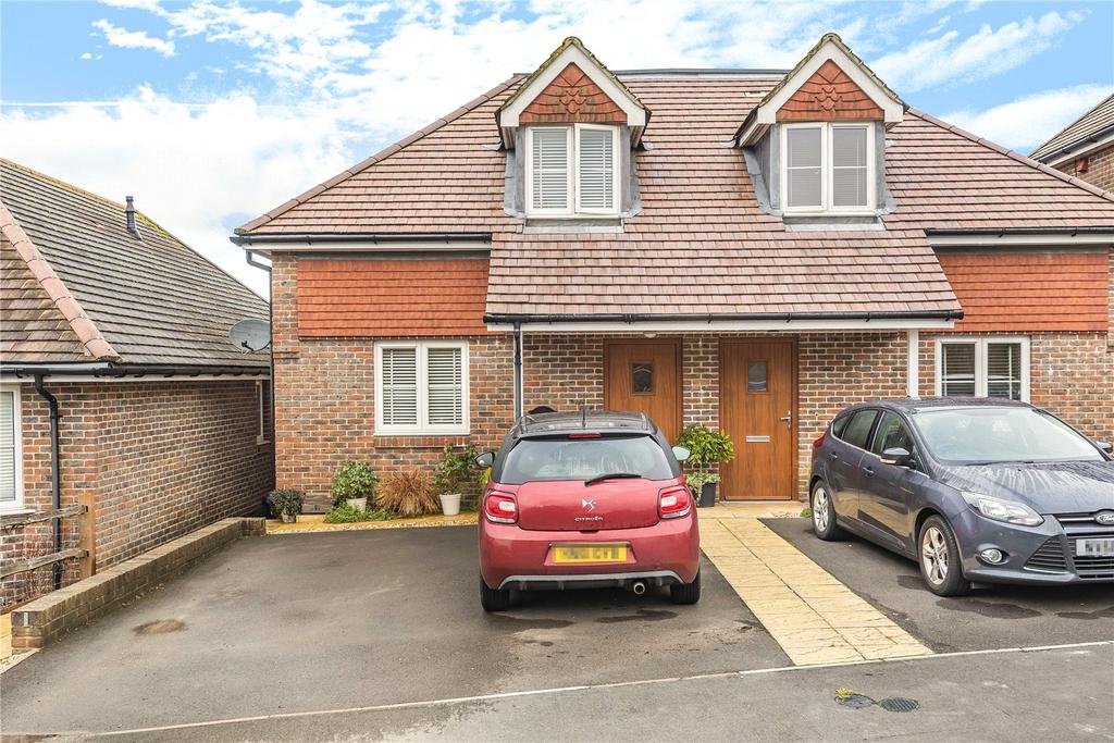 Winston Rise, Four Marks, Alton... 3 bed semi-detached house - £375,000