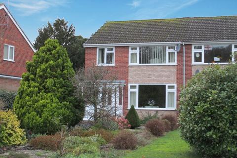 33 Greenhill Close, Tenbury Wells, WR15 8BG
