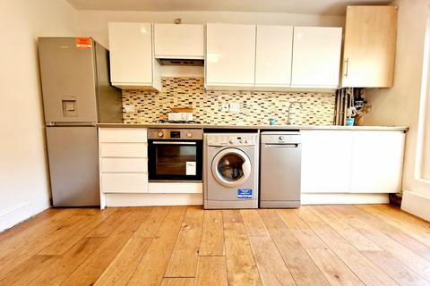 2 bedroom flat to rent, Stock Orchard crescent, Holloway