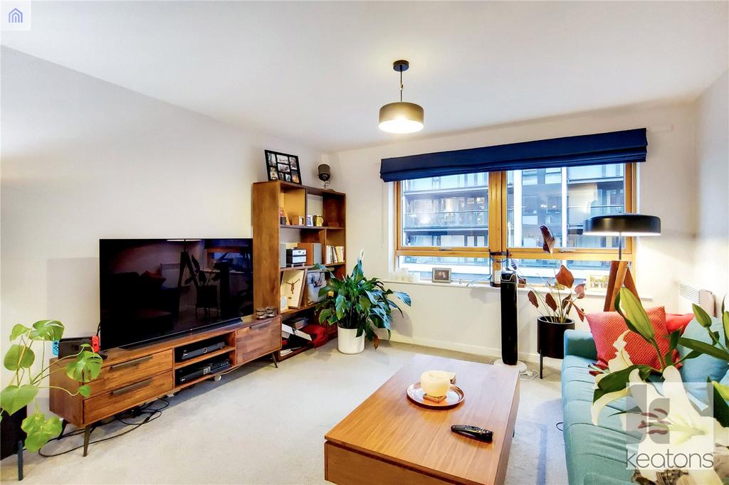 Burford Wharf Apartments, 3 Cam Road, Stratford, London, E15 2 bed flat