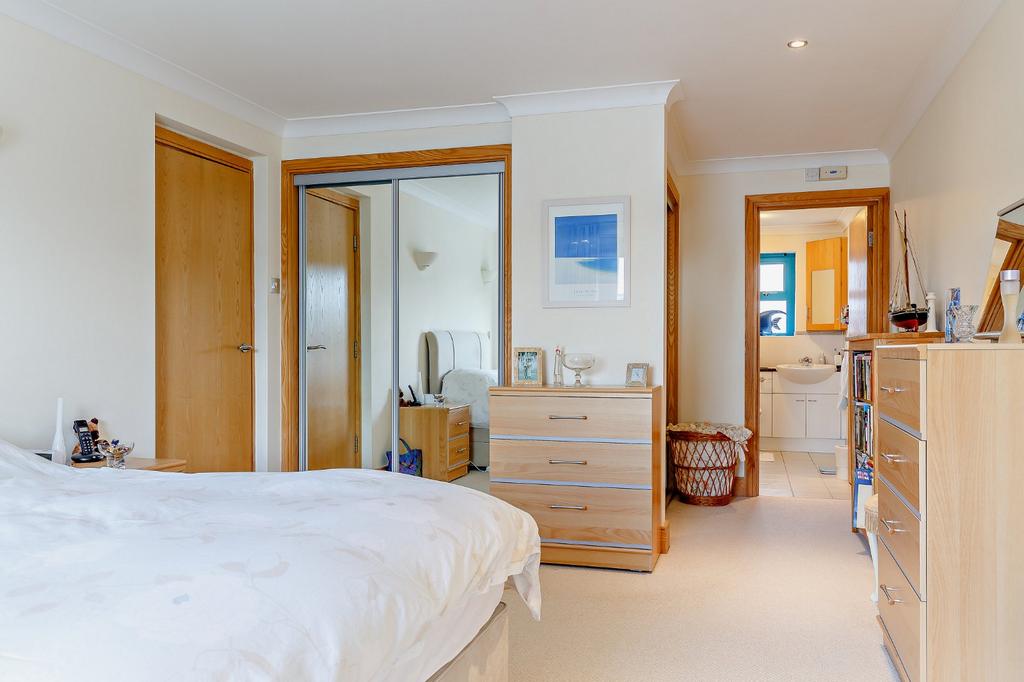 Bedroom / En Suite