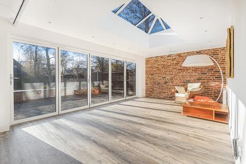 13 Dowding Road, Norwich, NR6 6DD