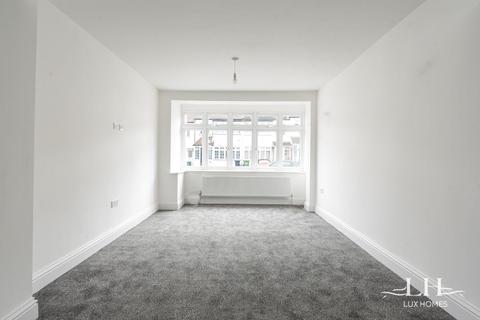 71 Benets Road, Hornchurch, RM11 3PT