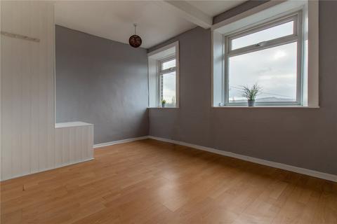 80 Ashbrow Road, Huddersfield, HD2 1DF