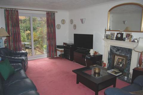 6 Armley Close, Long Buckby, Northampton, NN6 7YG