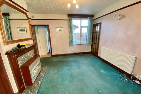 27 Box Road, Cam, Dursley, GL11 5DJ