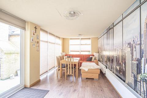 17 Belmont, Slough, SL2 1SU