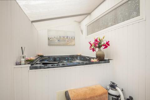 17 Belmont, Slough, SL2 1SU