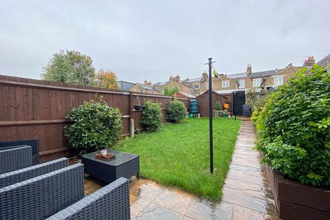 20 Caulfield Road, London, SE15 2DE