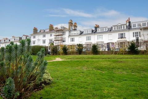 1 bedroom flat to rent, Clifton Terrace, Brighton