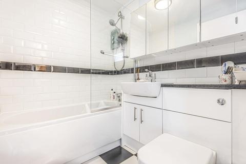 55 Ashdown Way, London, SW17 7TH