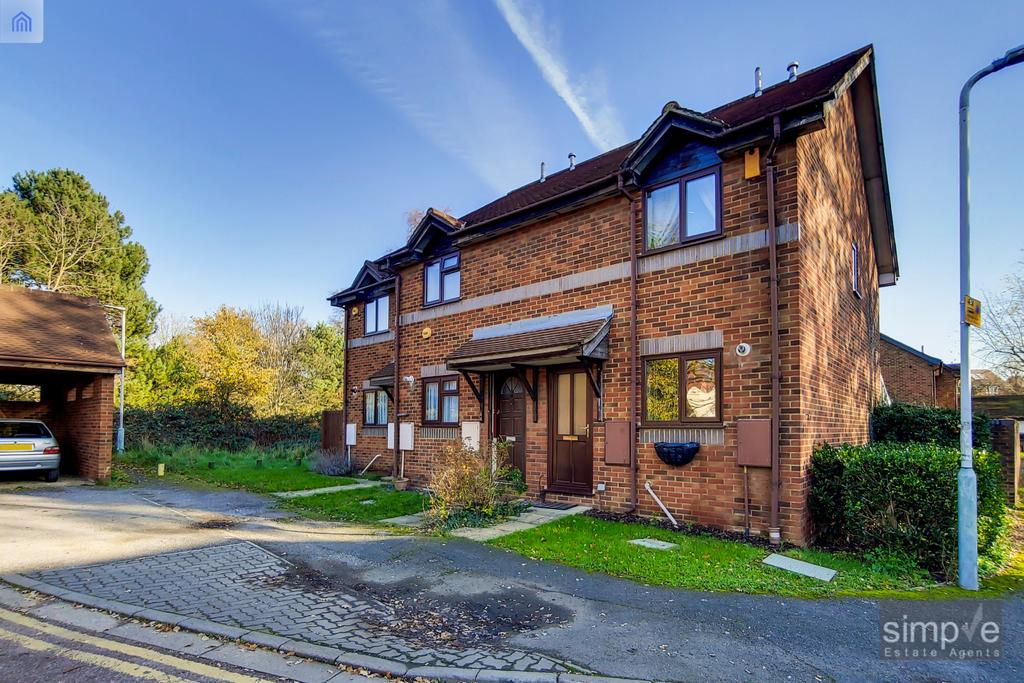 Willenhall Drive, Hayes, UB3 2 bed terraced house £360,000