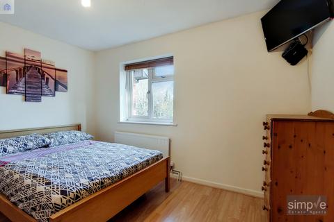 44 Willenhall Drive, Hayes, UB3 2UU