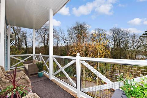 22 Lambe Close, Snodland, ME6 5PE