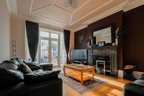 5 bedroom semi-detached house for sale, Broomfield Avenue, Palmers Green