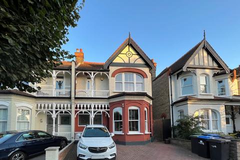 5 bedroom semi-detached house for sale, Broomfield Avenue, Palmers Green