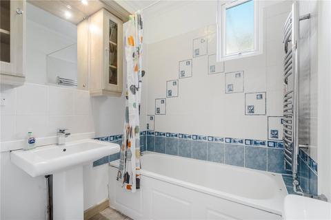 31 Hart Grove, London, W5 3NA