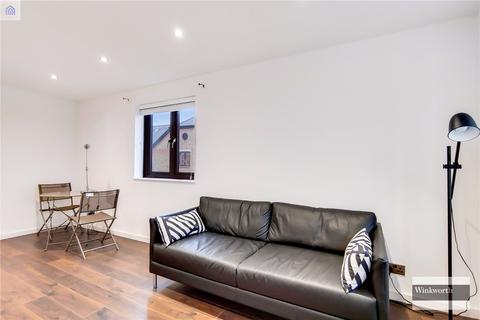 142 Riverside Close, London, E5 9ST