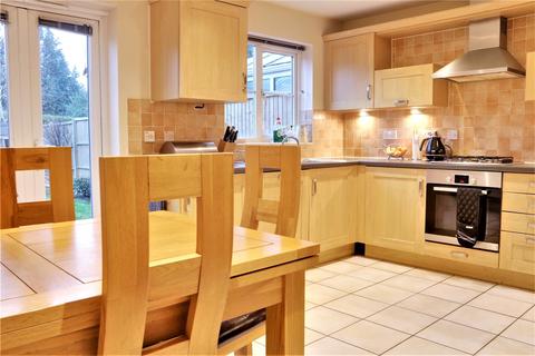 42 Deardon Way, Shinfield, Reading, RG2 9HF