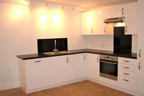 1 bedroom apartment to rent, High Street, Ingatestone, Essex, CM4